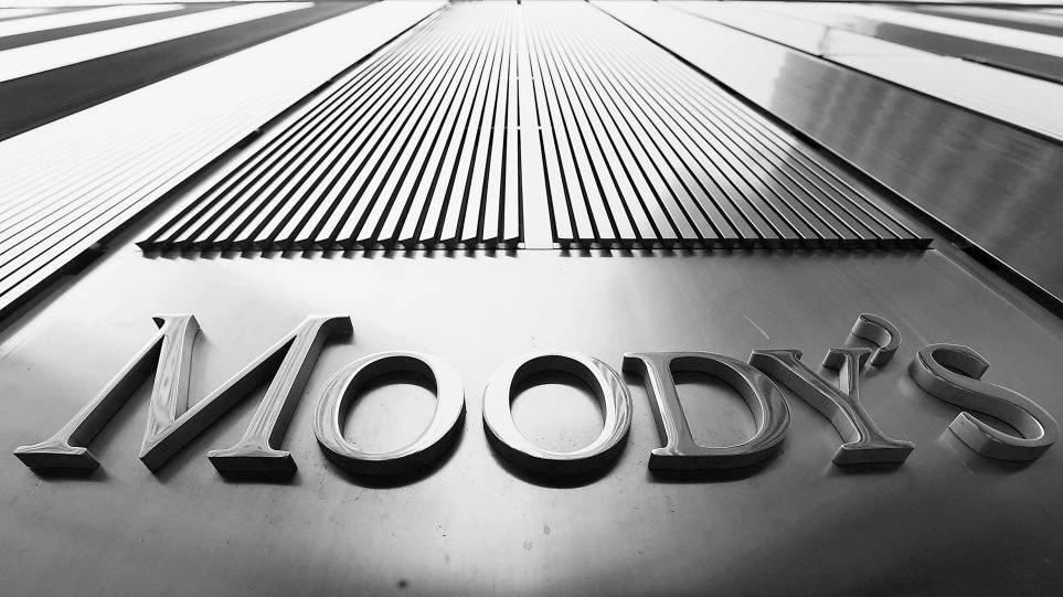 Δυσοίωνες οι προβλέψεις του Moody’s για την ελληνική οικονομία – Υψηλός ο κίνδυνος «ατυχημάτων»